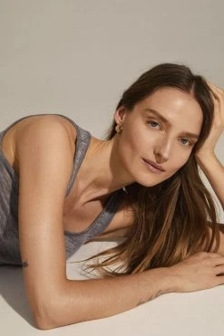 Pilgrim PIA Organic Shape Crystal Hoop Earrings Gold-plated -Enamel Copenhagen Salg 5700560090415 2