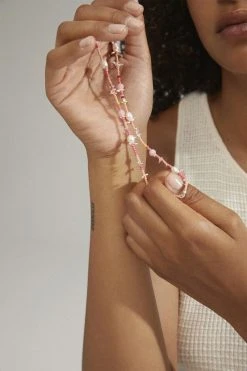 Pilgrim PAUSE Necklace With Freshwaterpearls Green/gold-plated 9 Pilgrim PAUSE Necklace With Freshwaterpearls Green/gold-plated -Enamel Copenhagen Salg 5700560096530 m2