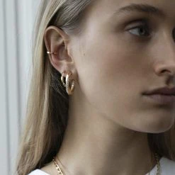 Sif Jakobs Jewellery ELLERA PIANURA PICCOLO EAR CUFF -Enamel Copenhagen Salg 5710698073143 SJ E42039 SG 1