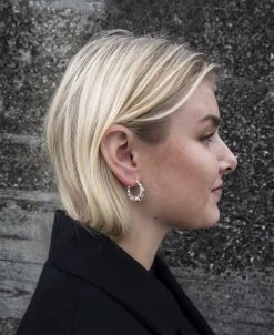 Jane Kønig Small Curly Hoop, Sterling Silver -Enamel Copenhagen Salg 5715180038693 4