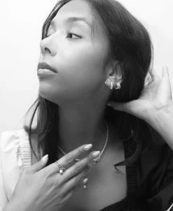 Jane Kønig ROW | PEARL TWIST EARRING | SILVER -Enamel Copenhagen Salg 5715180075278 4