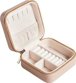 Forside -Enamel Copenhagen Salg AW22 HAZELLI 265092 PL PINK C2